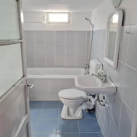 アパート The Attic Of The Painter Eugen Gasca *