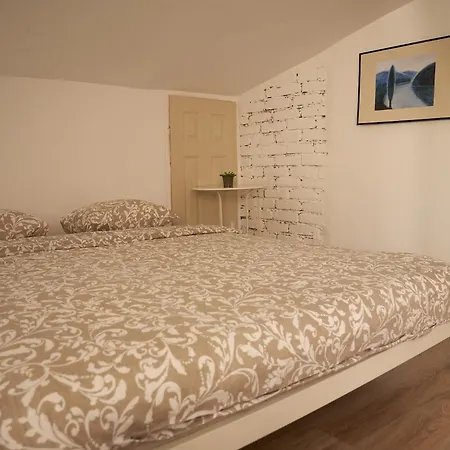 The Attic Of The Painter Eugen Gasca ブカレスト